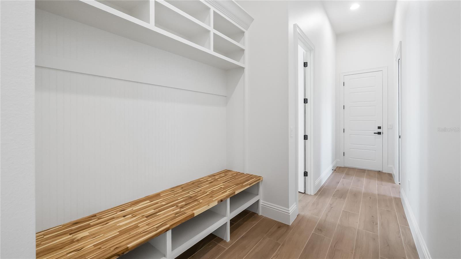 Listing photo id 9 for 26112 Estates Ridge Drive