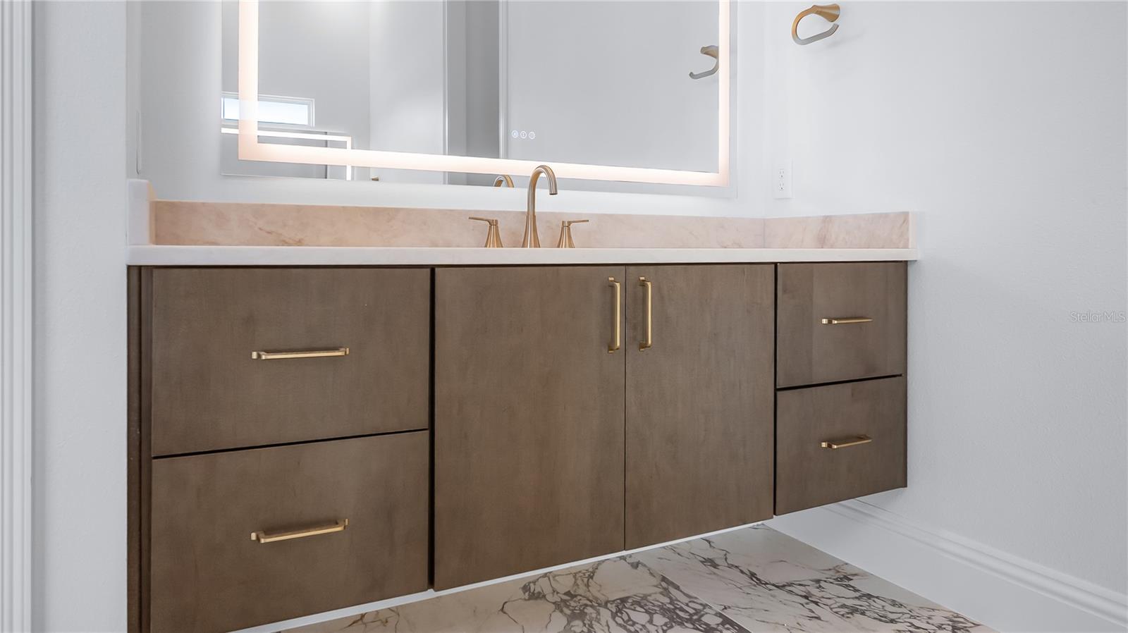 Listing photo id 35 for 26112 Estates Ridge Drive