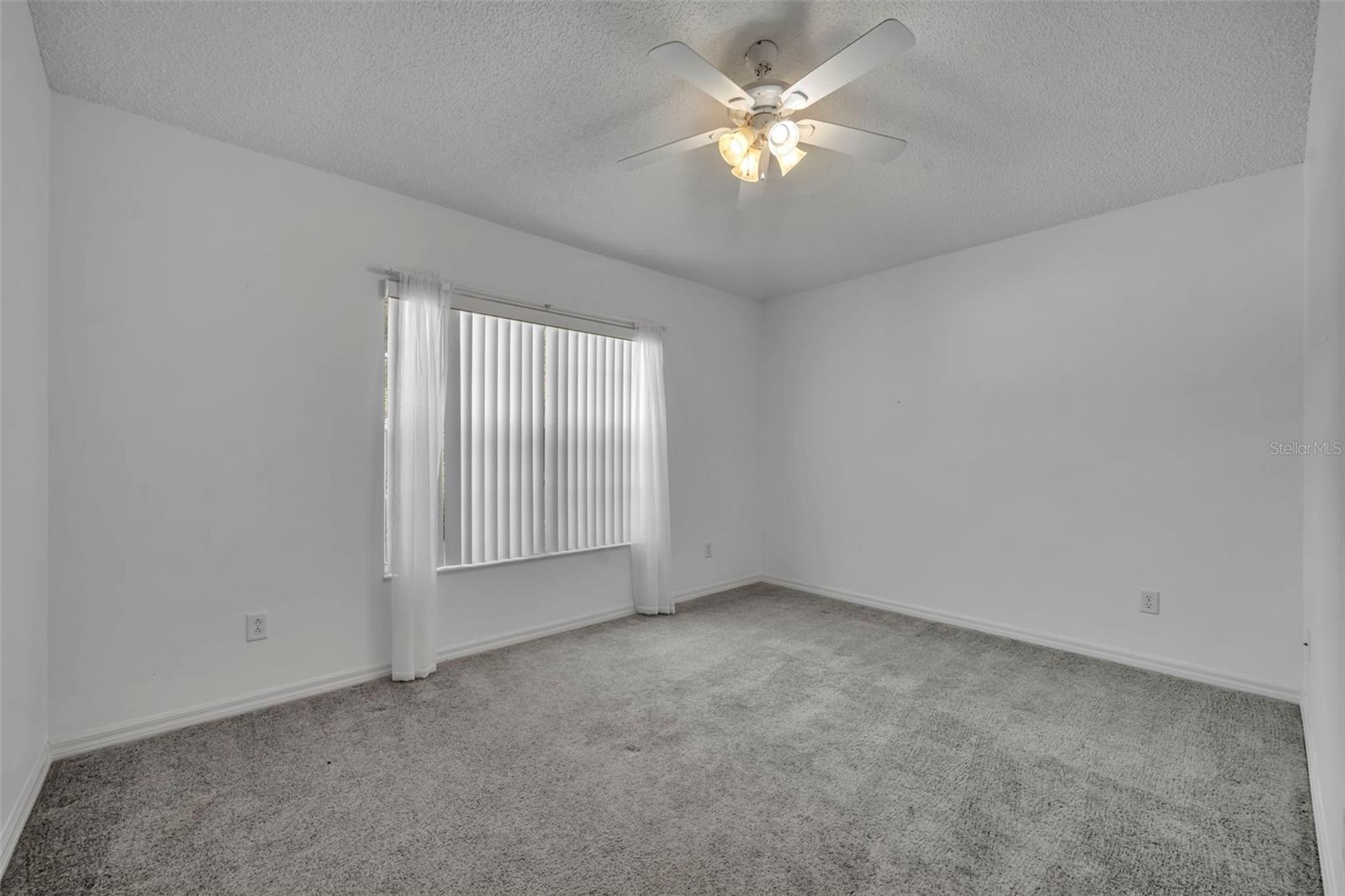 Image 34 of 57 For 4936 Sawgrass Lake Circle