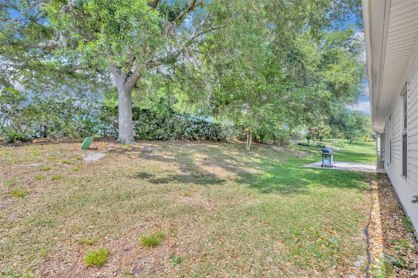 Image 41 of 57 For 4936 Sawgrass Lake Circle