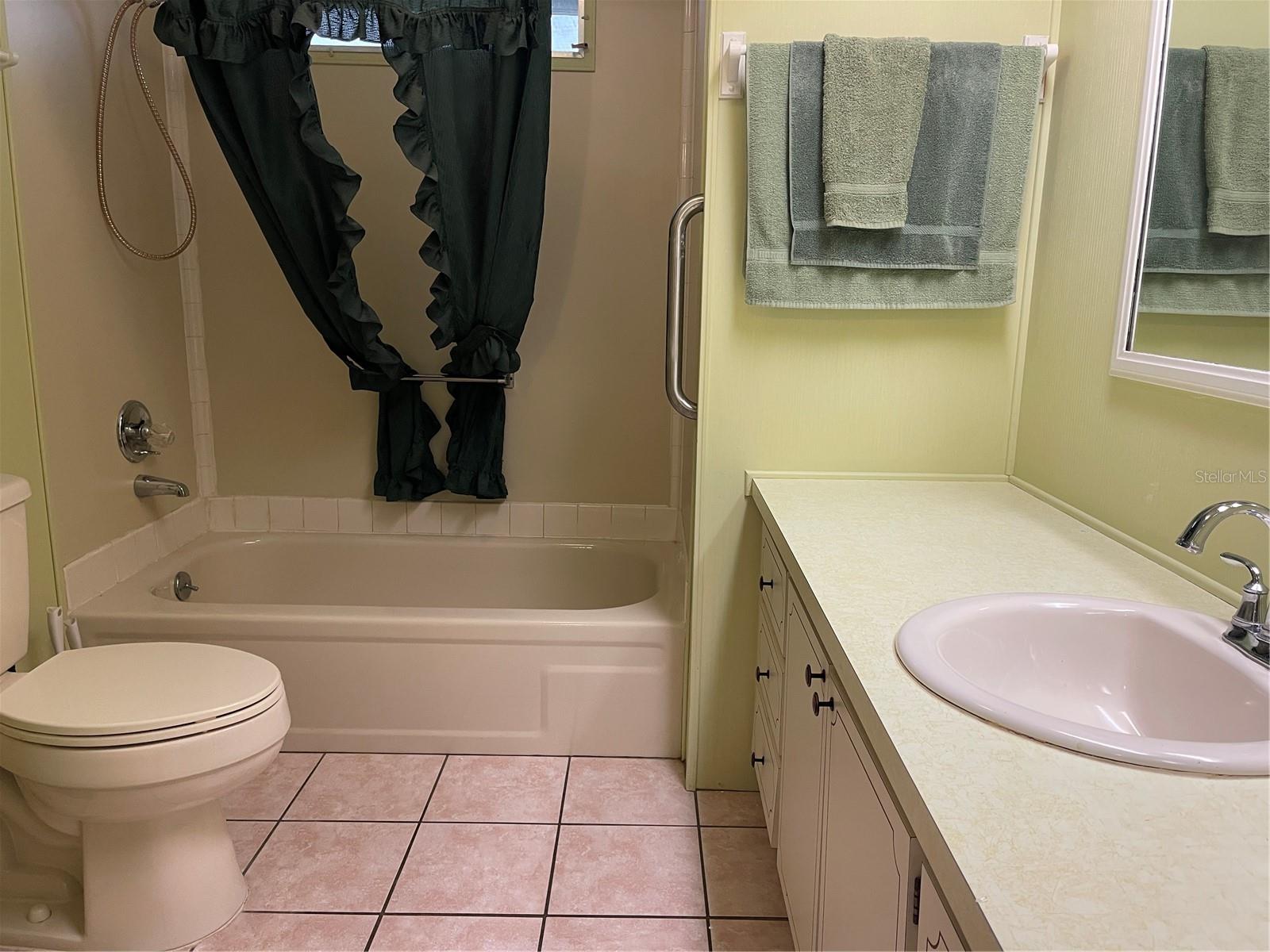 Image 14 of 29 For 2 Grove Trail