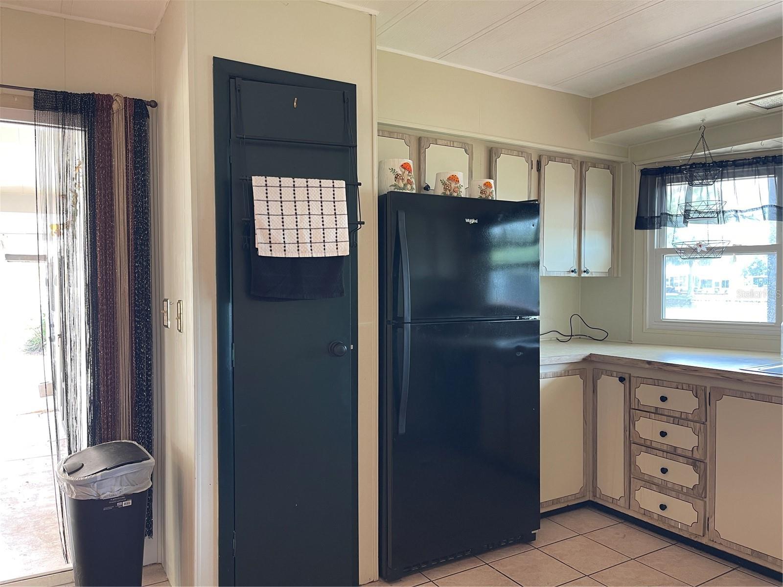 Image 4 of 29 For 2 Grove Trail