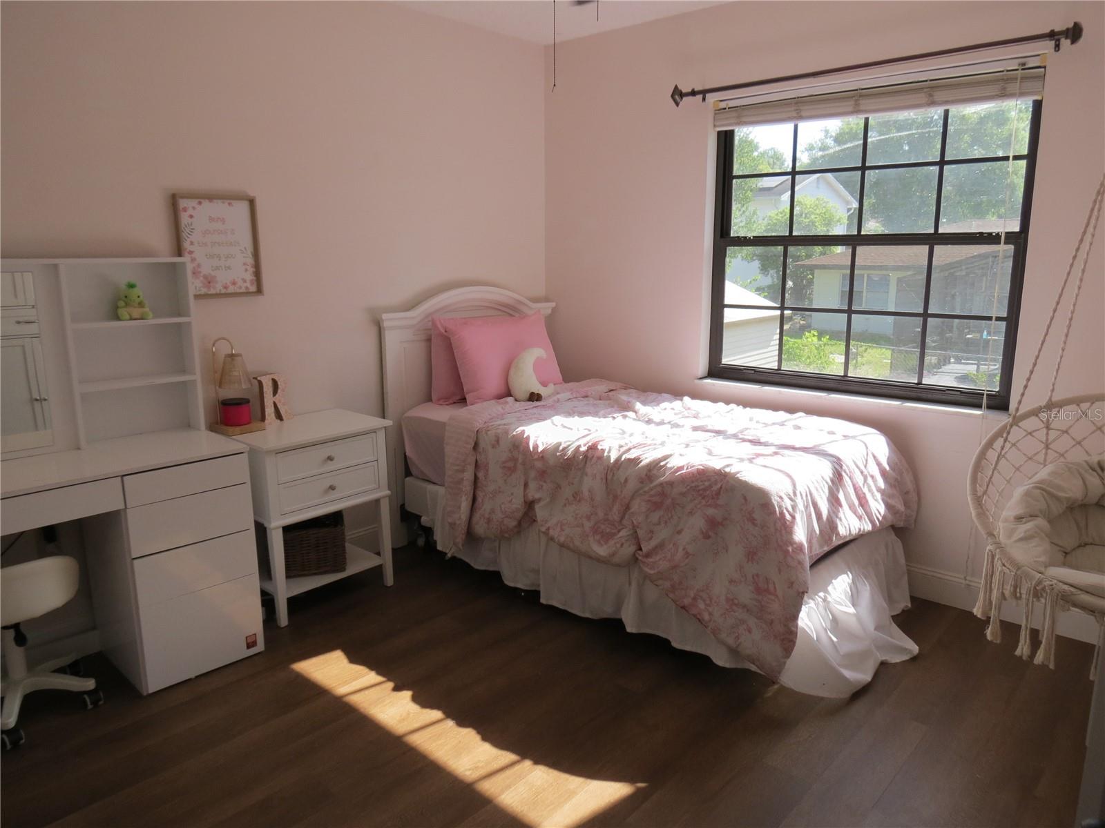 Image 17 of 32 For 622 Palomas Avenue