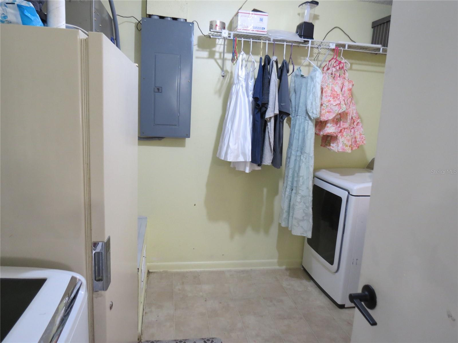 Image 24 of 32 For 622 Palomas Avenue