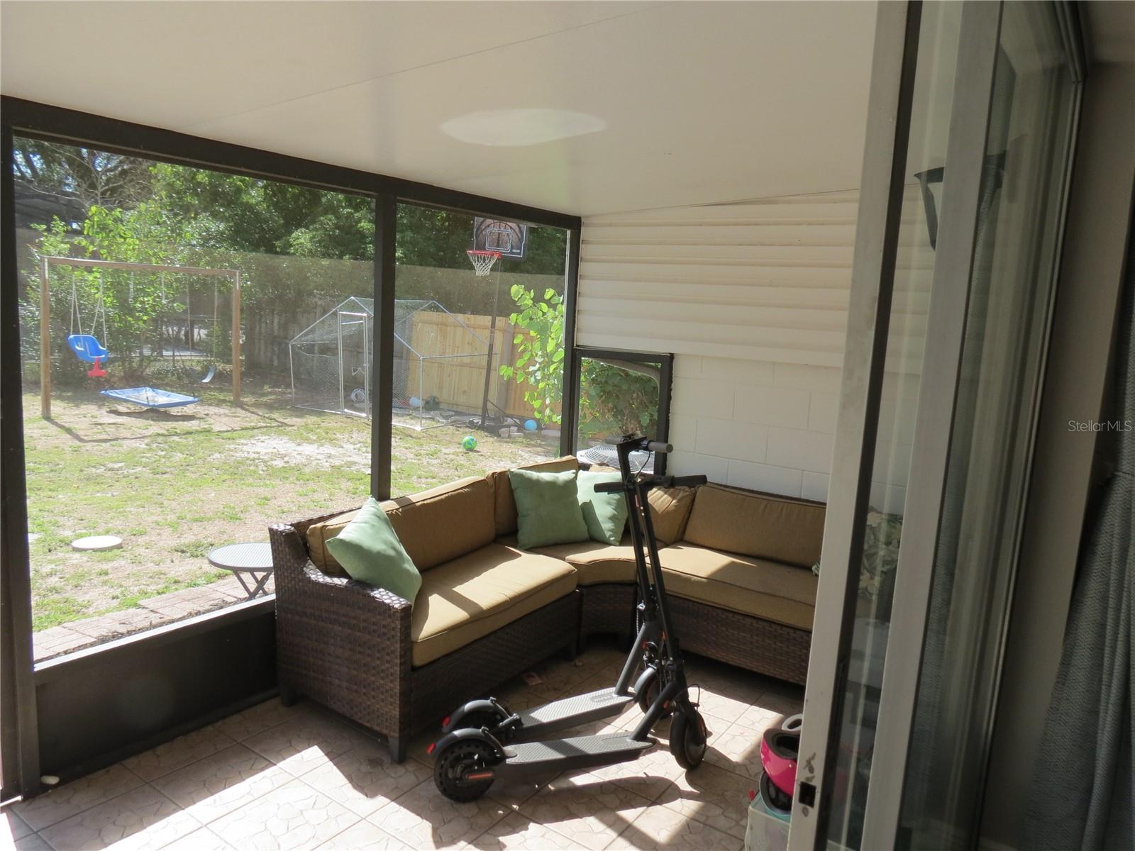 Image 27 of 32 For 622 Palomas Avenue