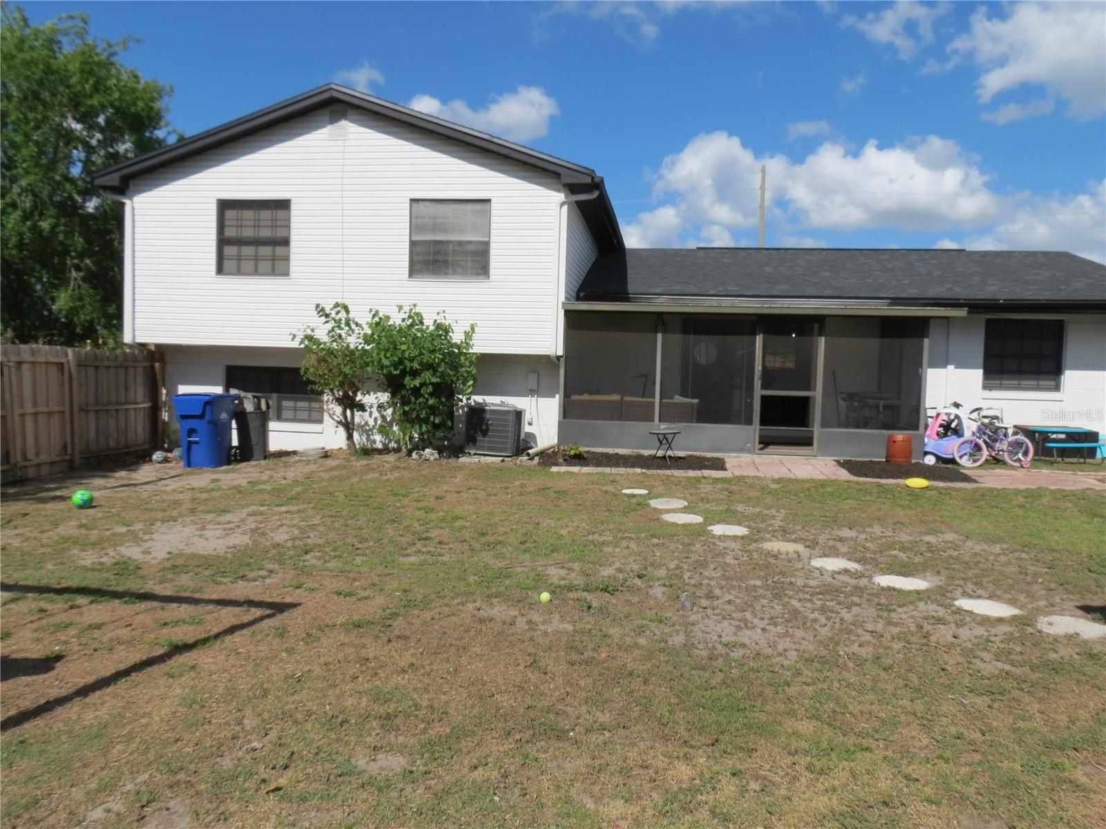 Image 29 of 32 For 622 Palomas Avenue