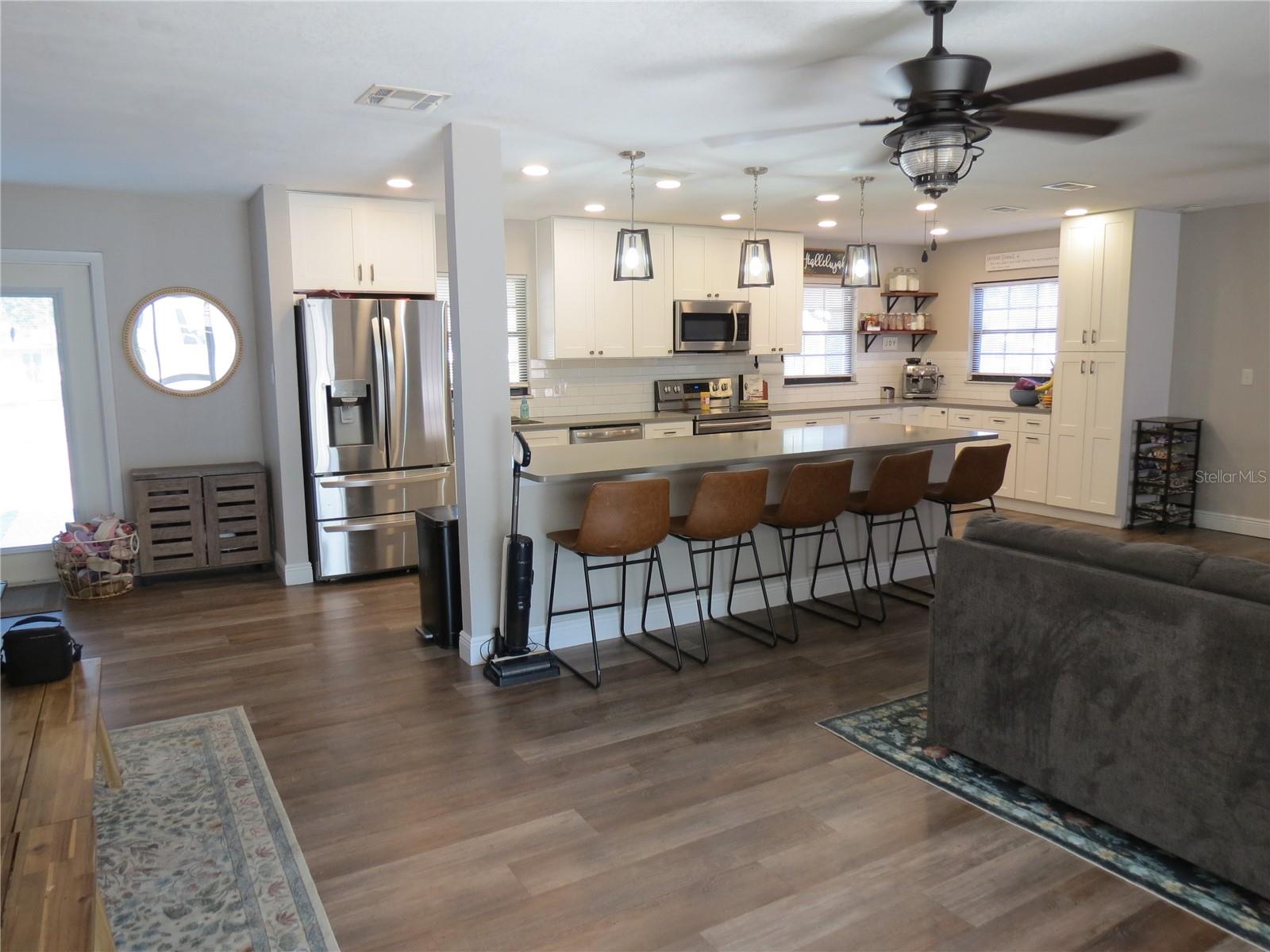 Image 3 of 32 For 622 Palomas Avenue