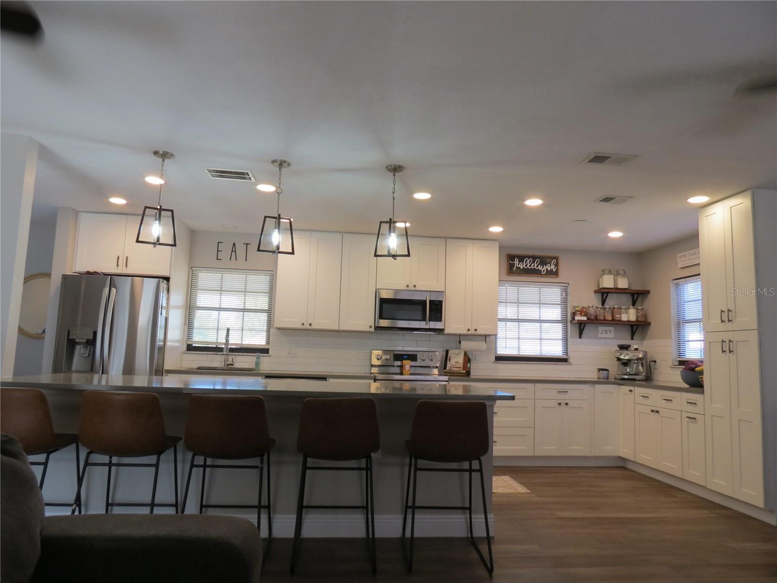 Image 4 of 32 For 622 Palomas Avenue