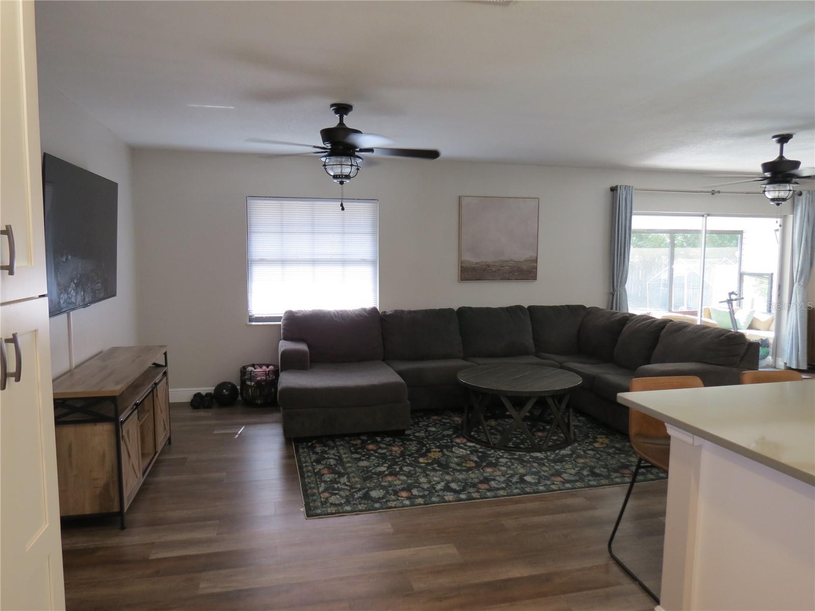 Image 7 of 32 For 622 Palomas Avenue