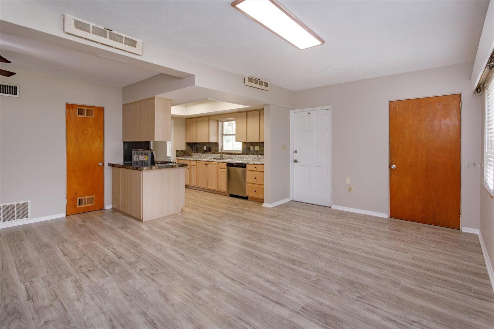 Image 12 of 32 For 1300 Orange Avenue