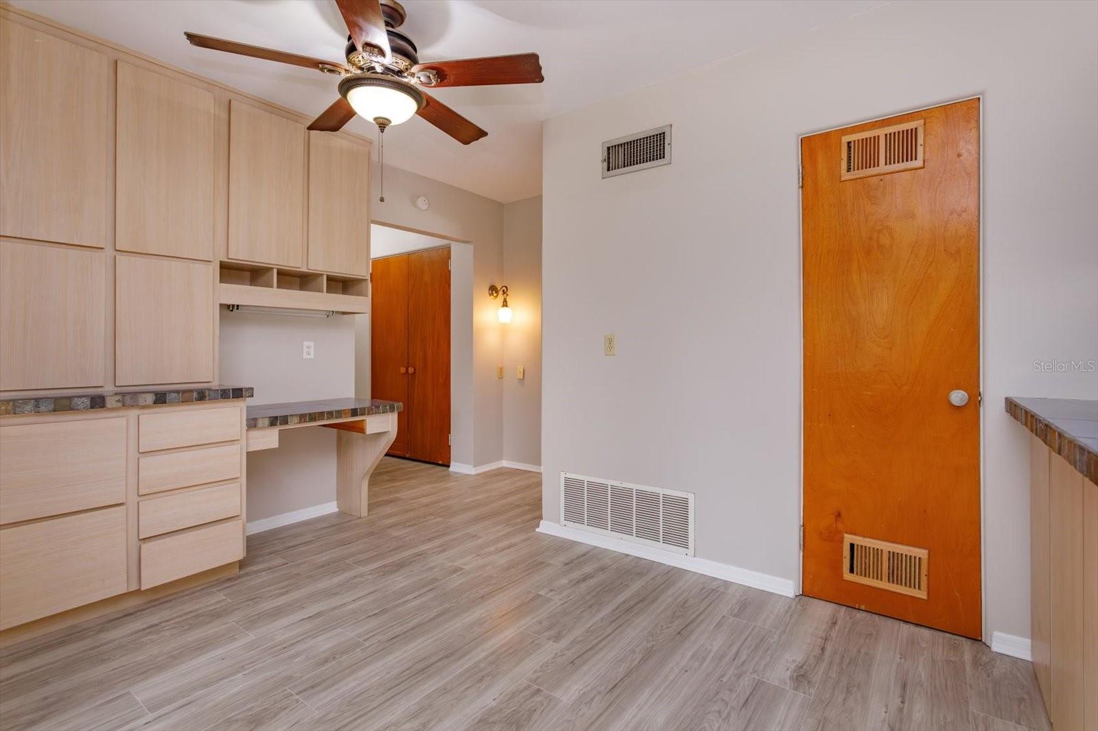 Image 19 of 32 For 1300 Orange Avenue