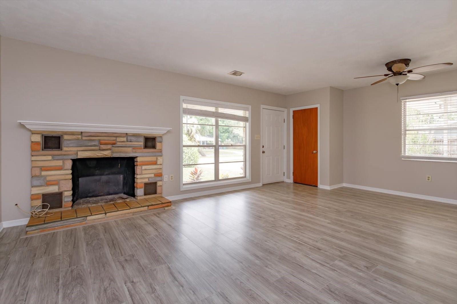 Image 7 of 32 For 1300 Orange Avenue