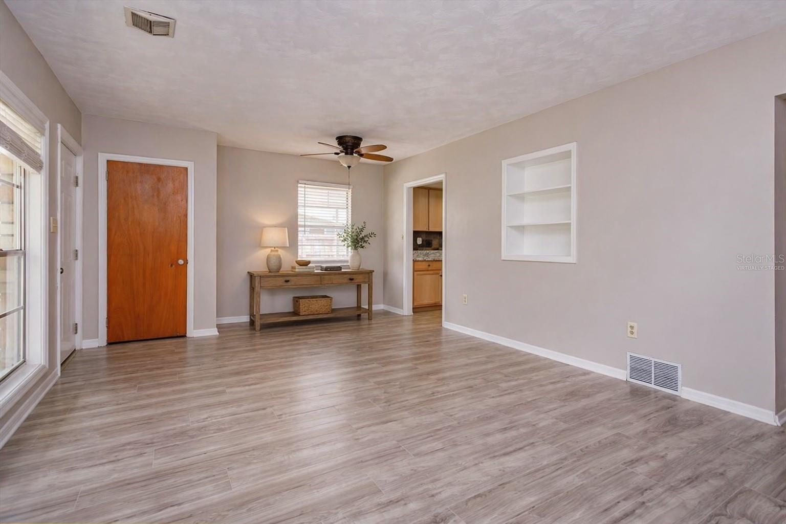 Image 8 of 32 For 1300 Orange Avenue