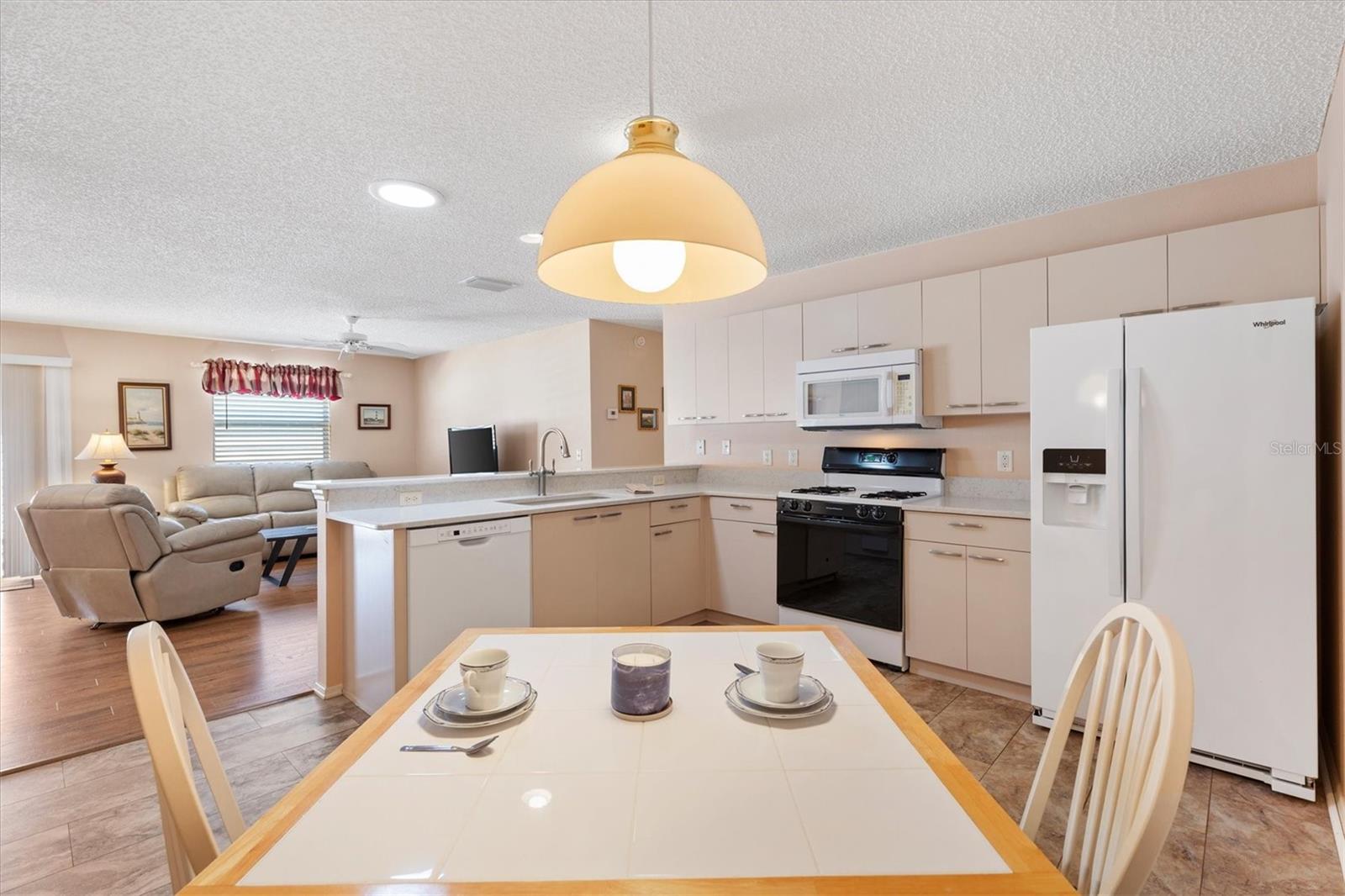 Image 16 of 37 For 17449 93rd Vine Avenue