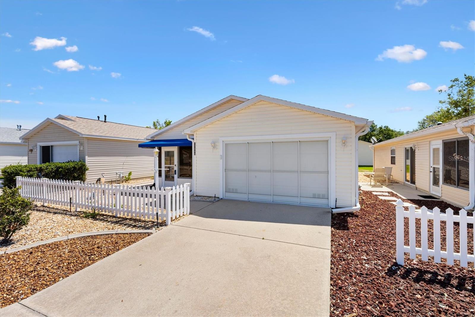 Image 3 of 37 For 17449 93rd Vine Avenue