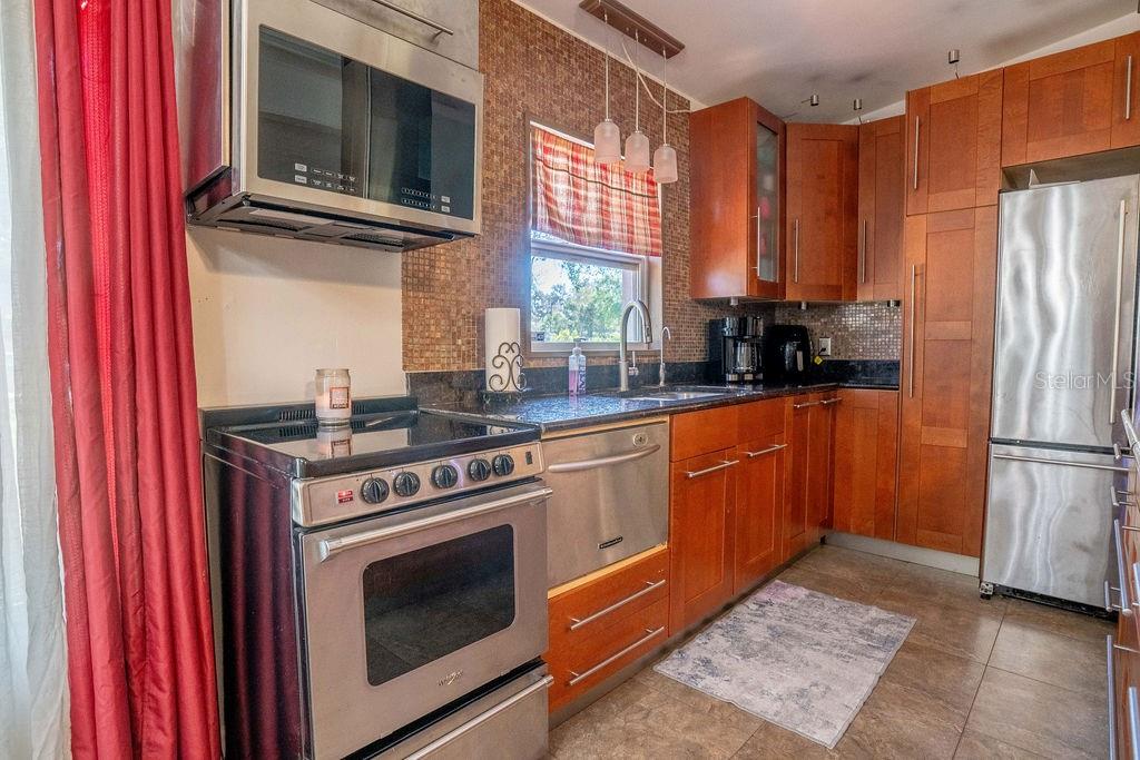 Image 10 of 31 For 102 Sunland Drive