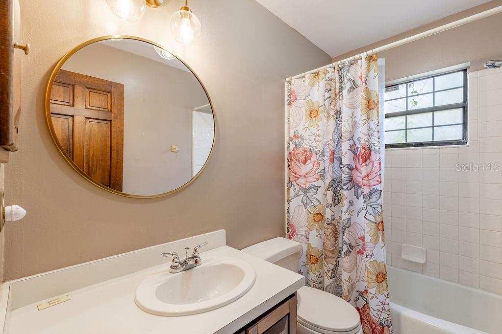 Image 14 of 55 For 1606 Fahnstock Street