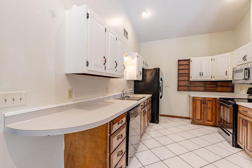 Image 19 of 55 For 1606 Fahnstock Street