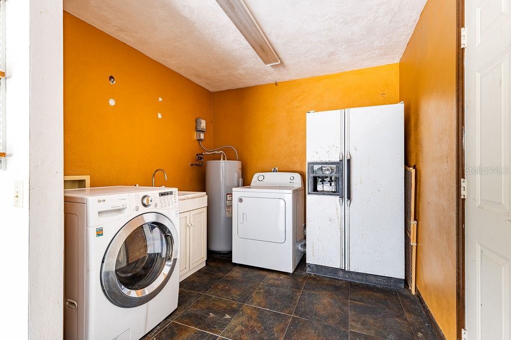 Image 42 of 55 For 1606 Fahnstock Street