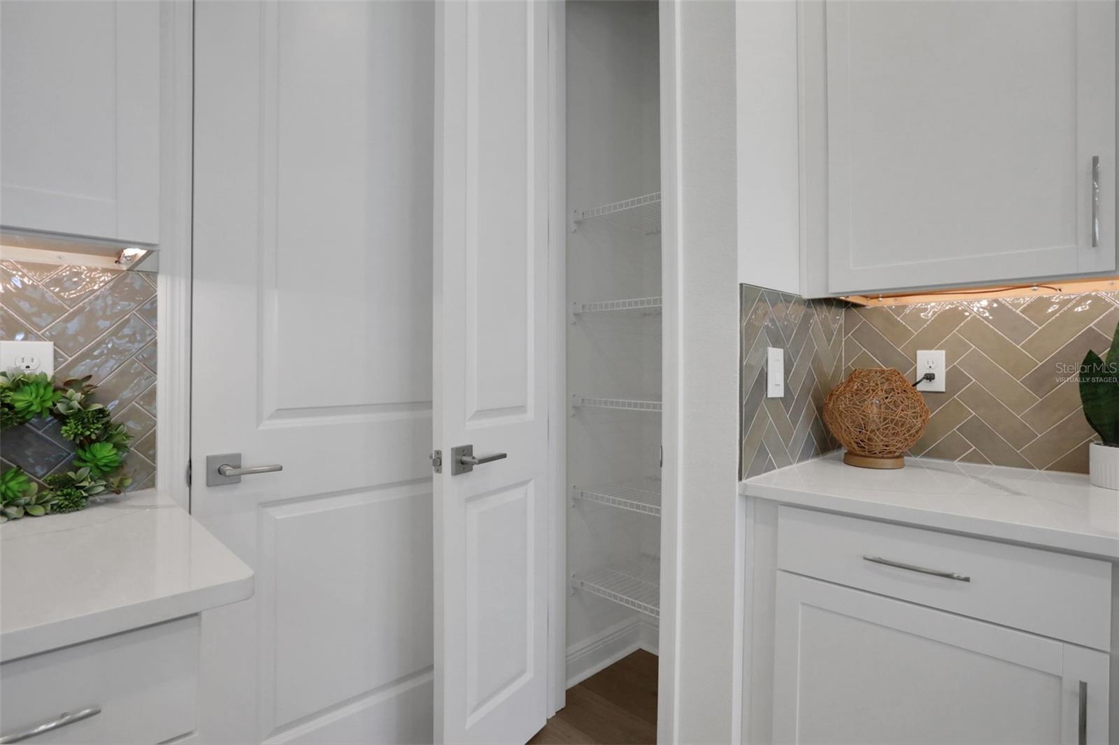 Image 7 of 33 For 9081 Cormack Lane