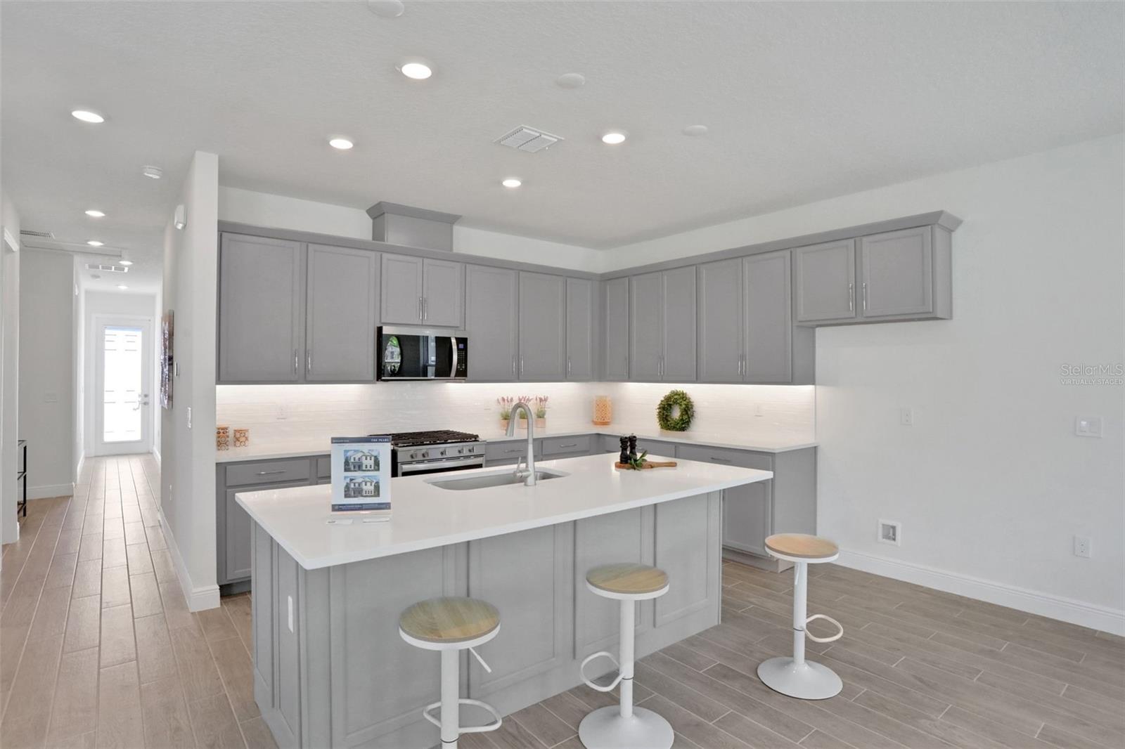 Image 5 of 33 For 9135 Walcott Lane