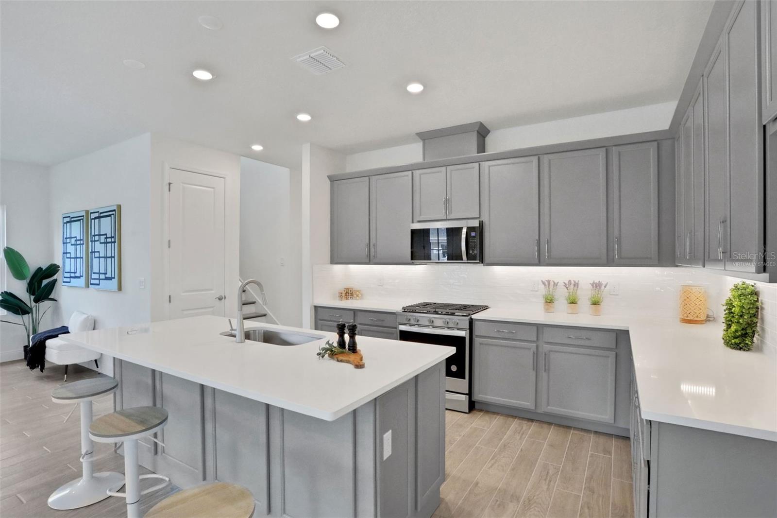 Image 7 of 33 For 9135 Walcott Lane