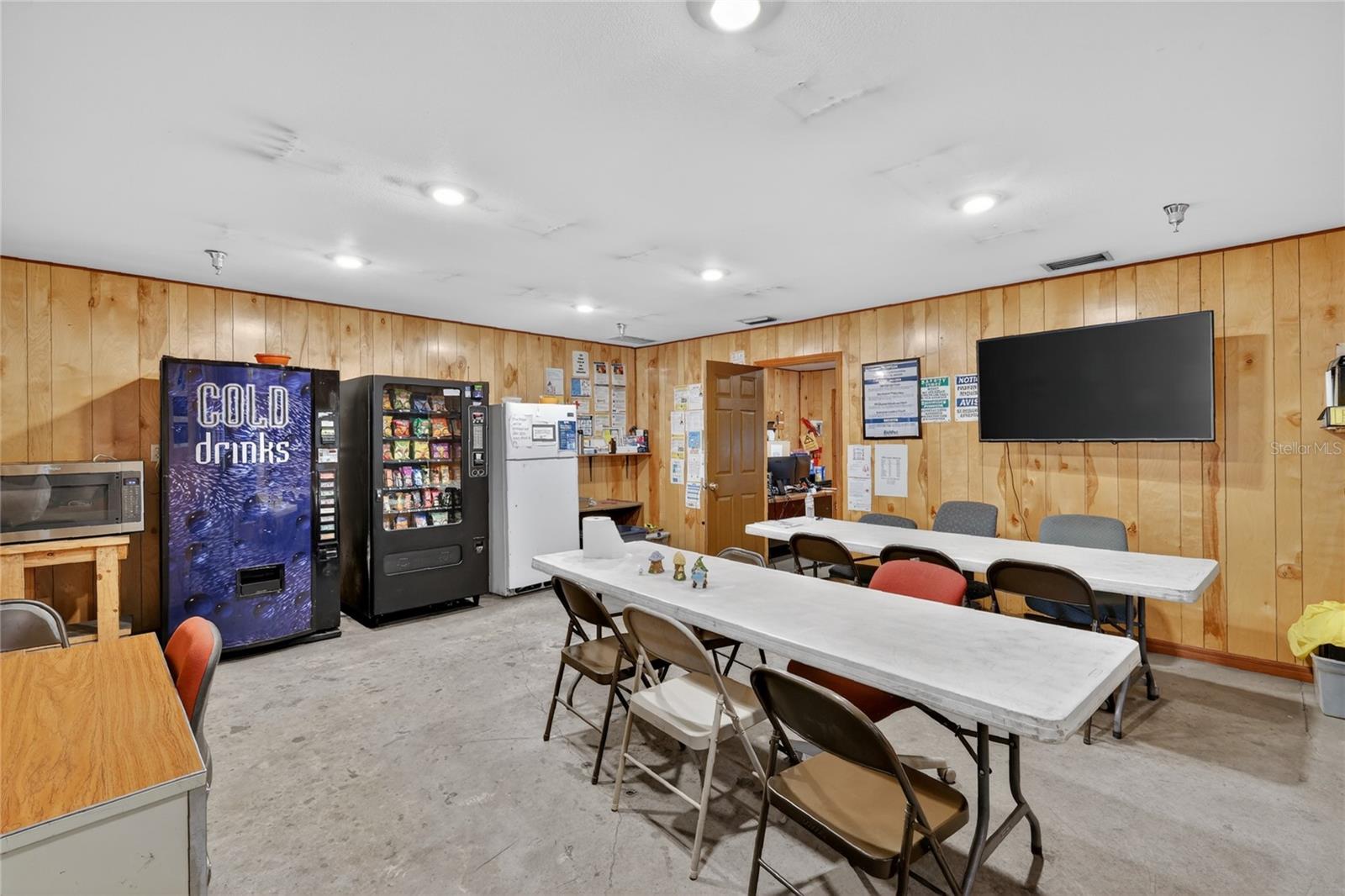 Image 51 of 56 For 722 Duck Lake Road