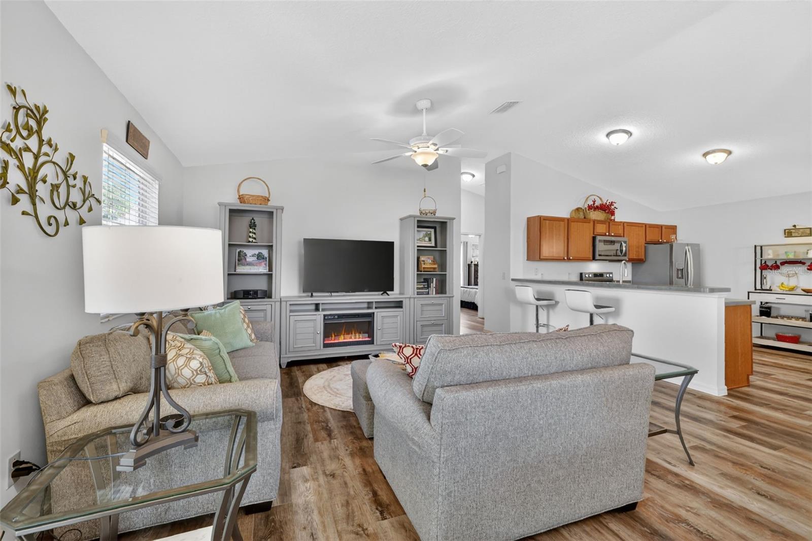 Image 14 of 41 For 1362 Viola Court