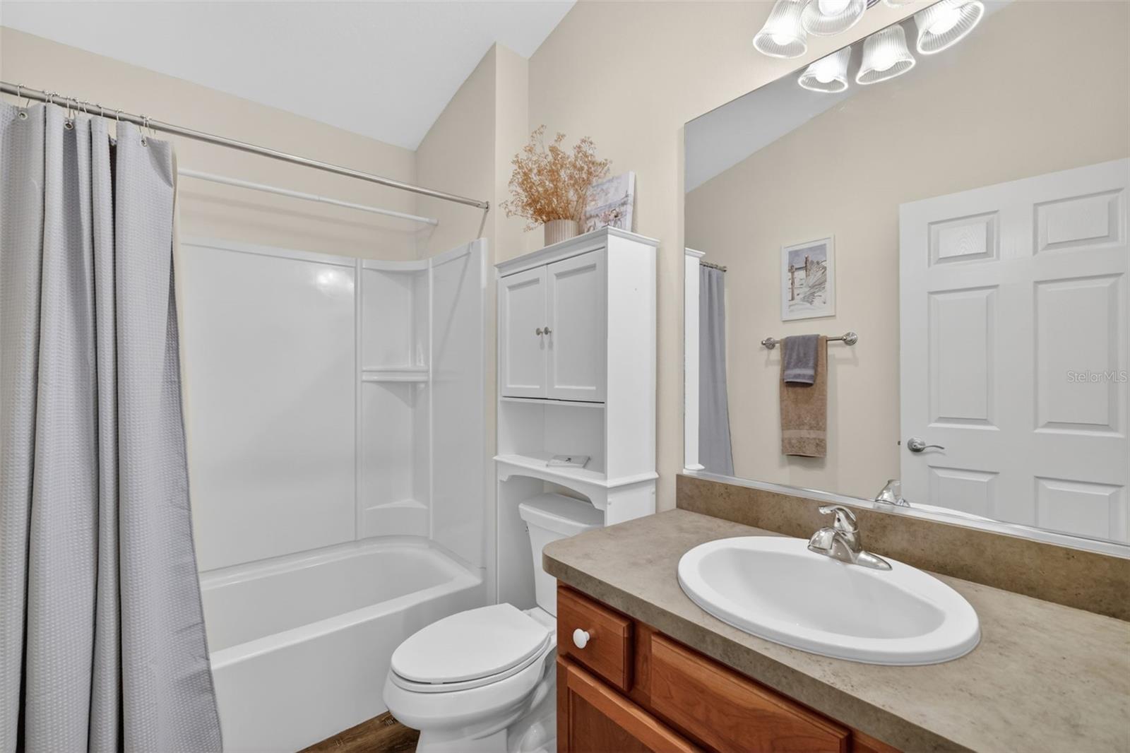 Image 25 of 41 For 1362 Viola Court