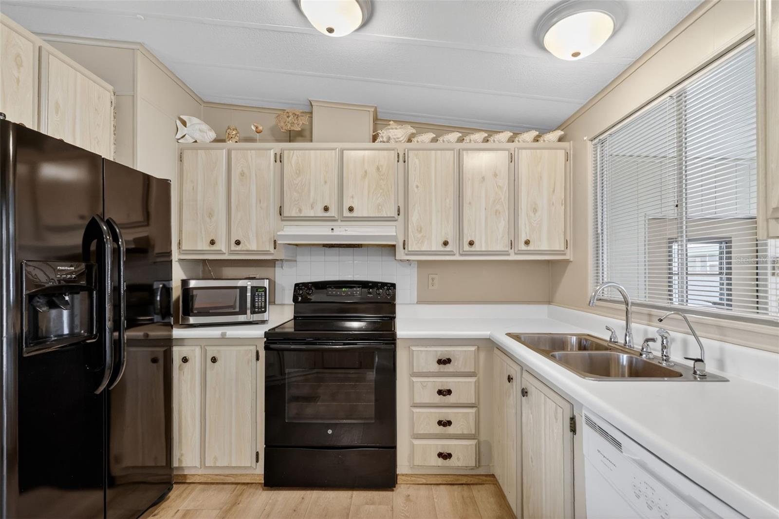 Image 11 of 25 For 720 Bengal Avenue