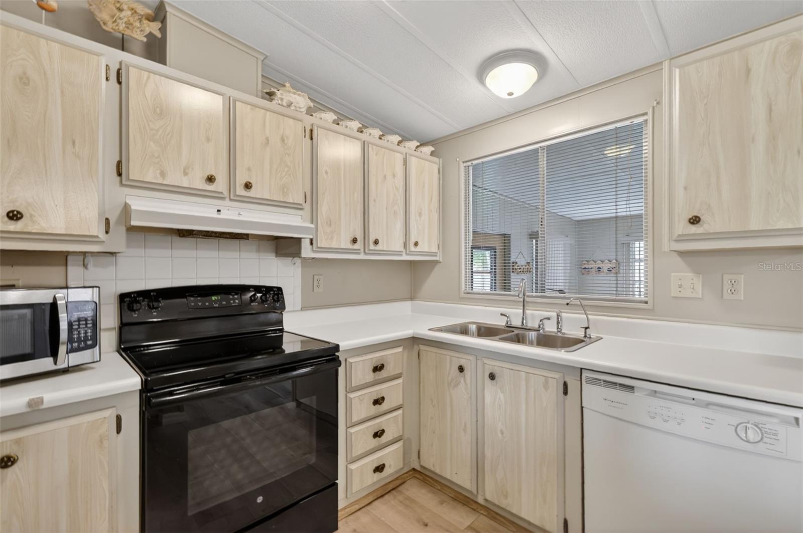 Image 12 of 25 For 720 Bengal Avenue