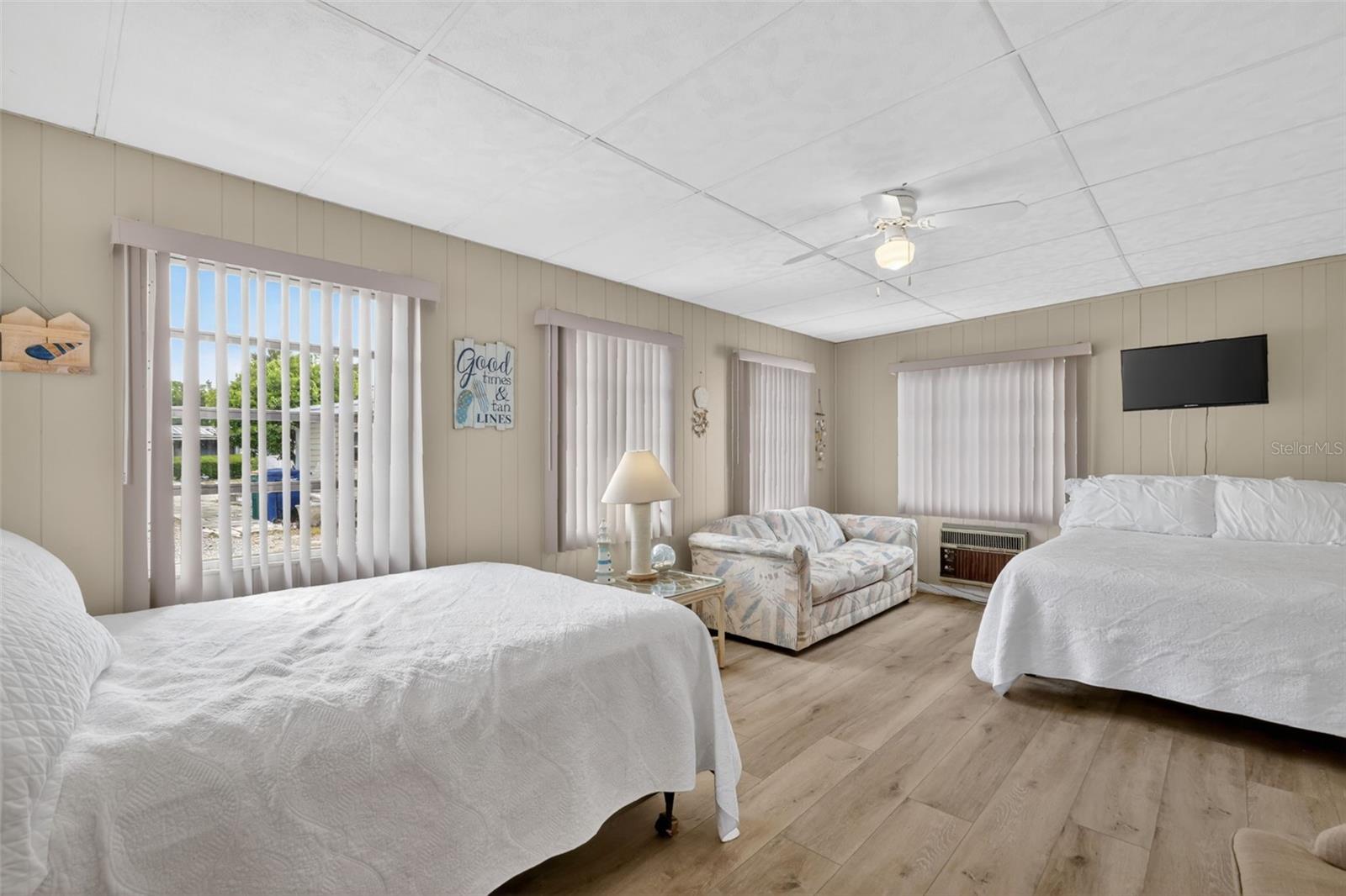 Image 18 of 25 For 720 Bengal Avenue