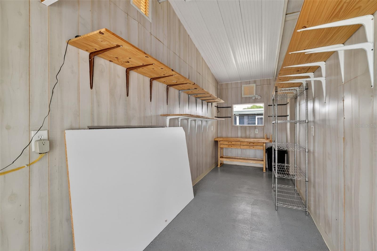 Image 22 of 25 For 720 Bengal Avenue