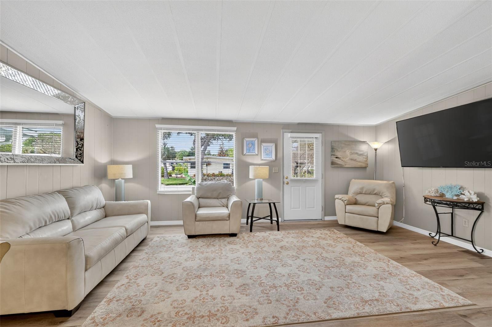 Image 6 of 25 For 720 Bengal Avenue