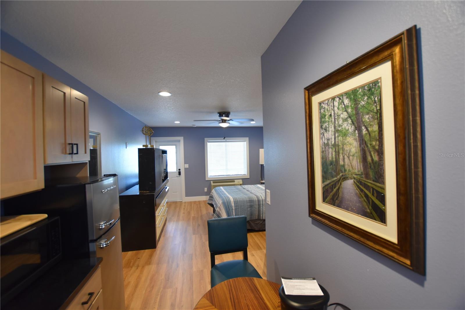 Image 4 of 8 For 704 Lakeshore Boulevard