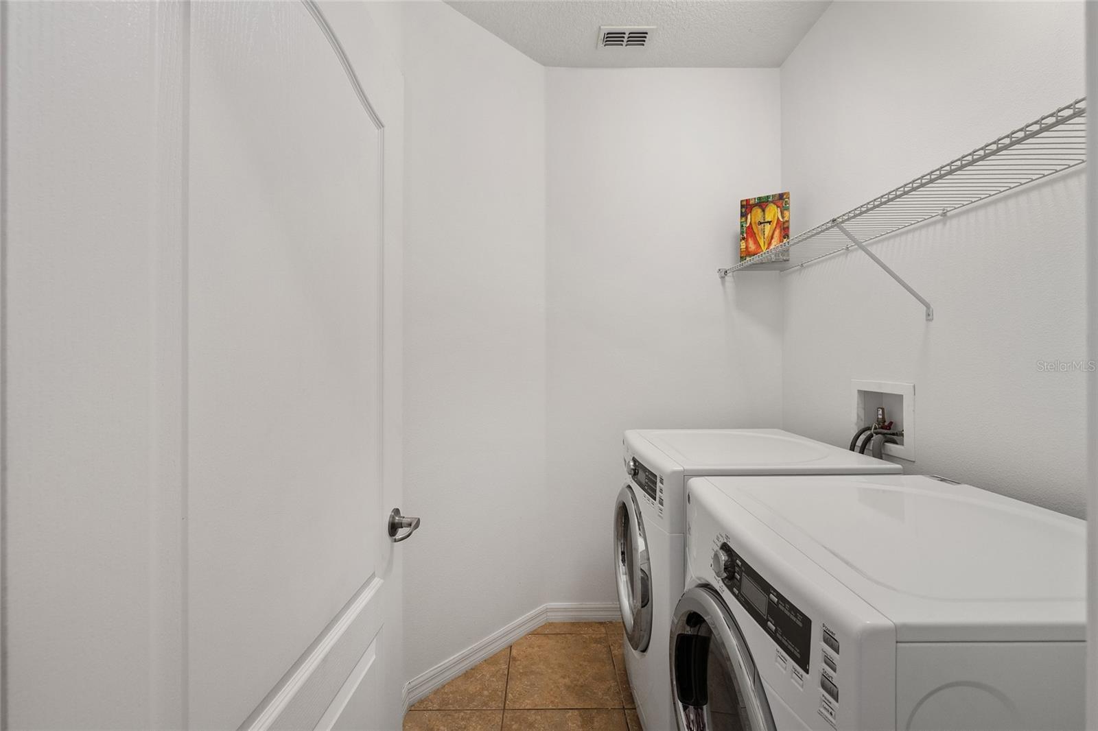 Image 19 of 29 For 4562 Antietam Creek Trail