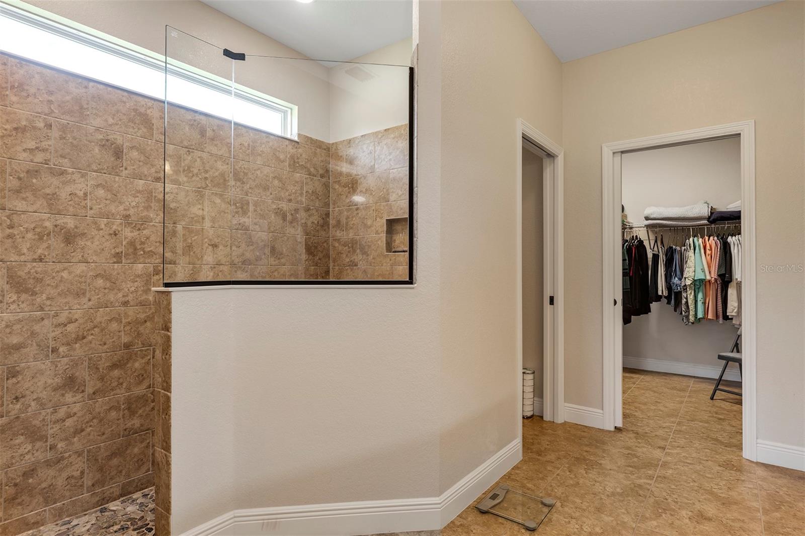 Image 16 of 52 For 4334 Bent Creek Lane