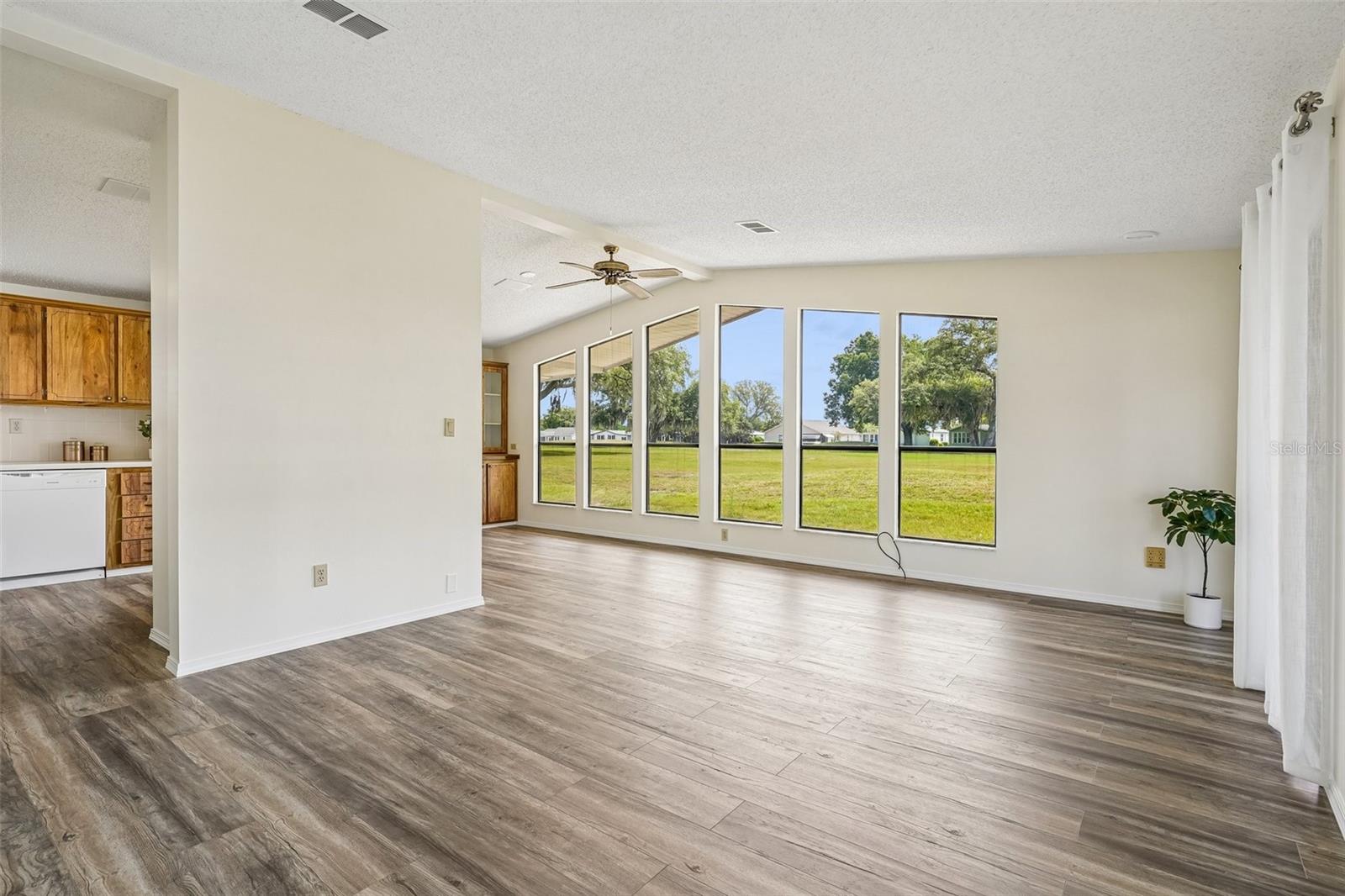 Image 8 of 44 For 1616 Schwartz Boulevard