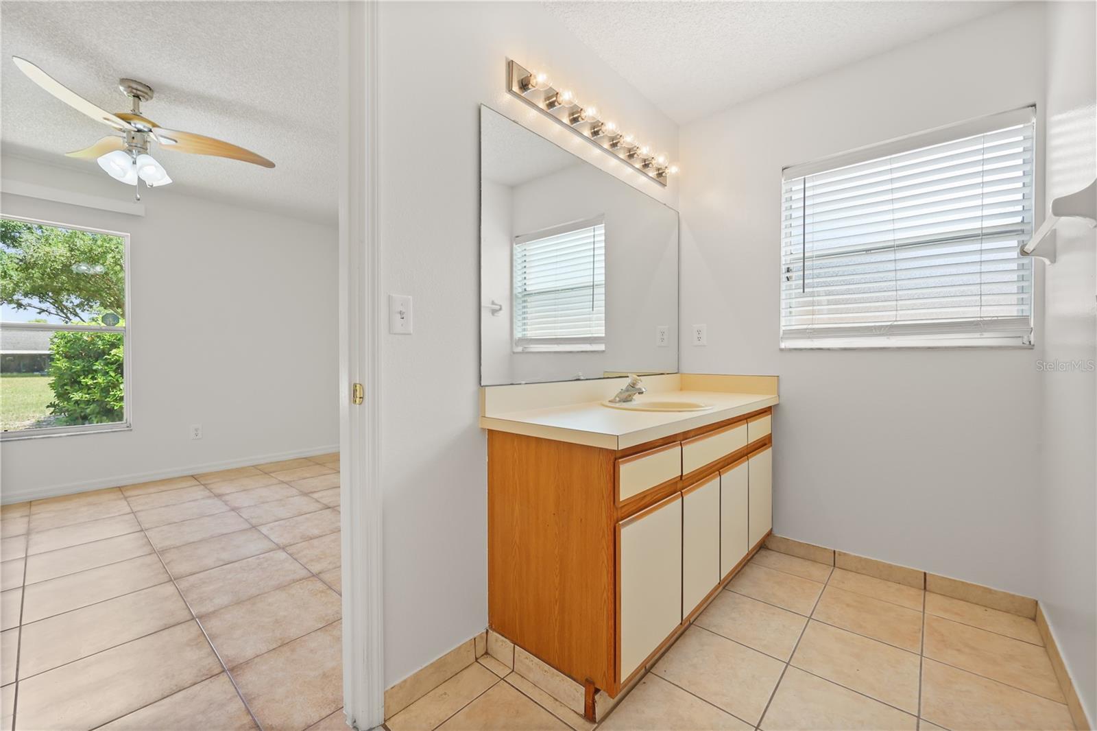 Image 14 of 30 For 11508 Almo Court