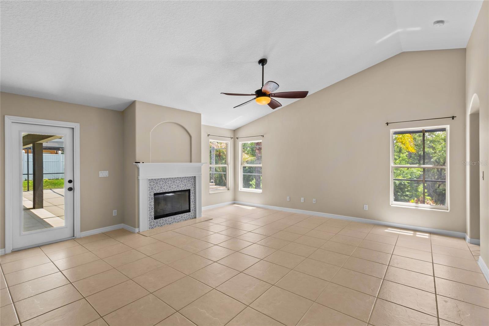 Image 14 of 61 For 14500 Greater Pines Boulevard