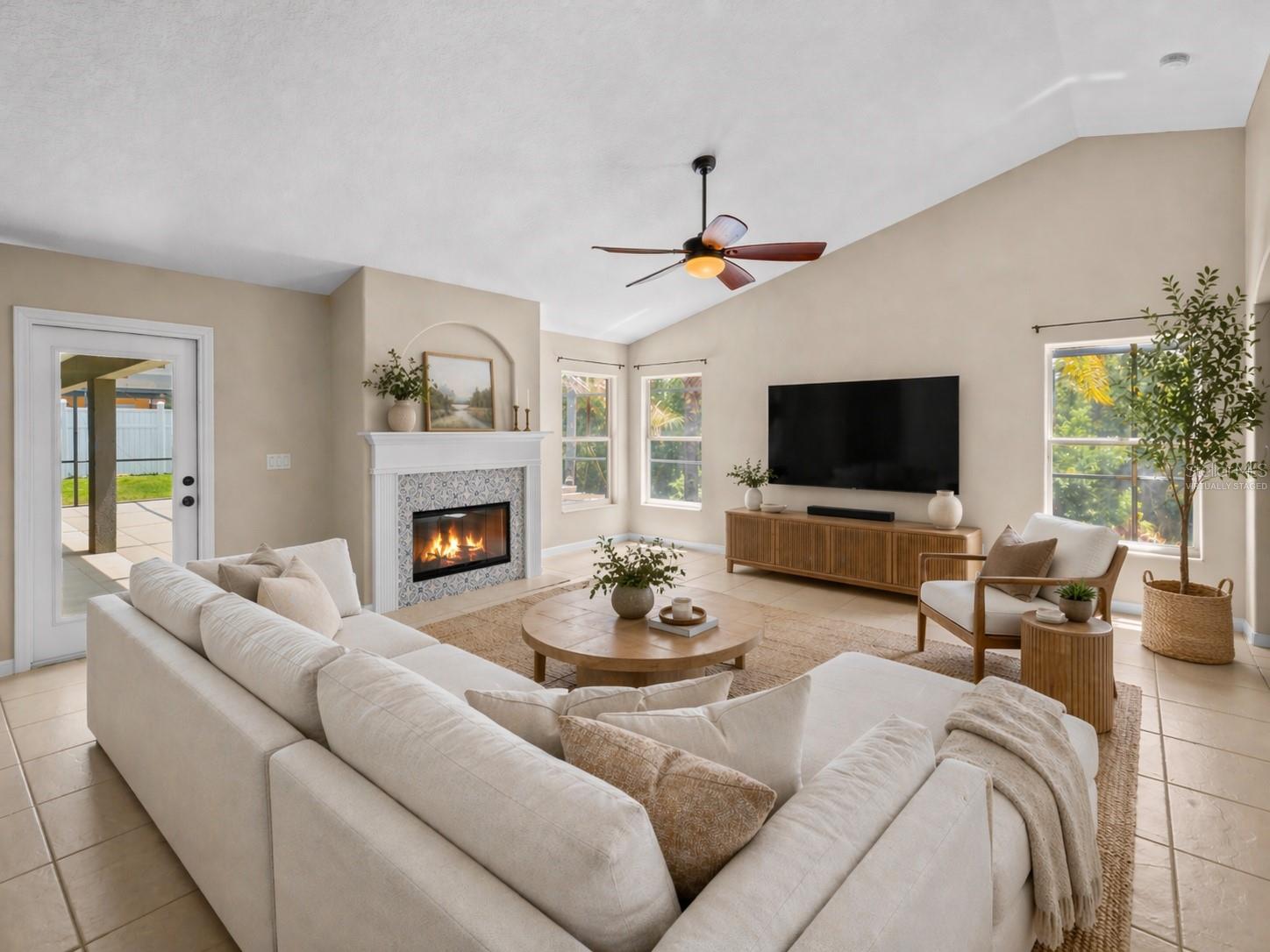 Image 4 of 61 For 14500 Greater Pines Boulevard