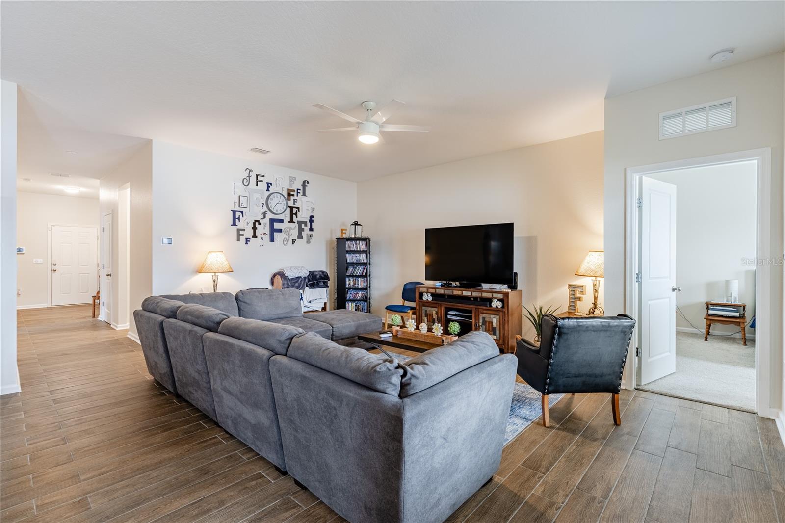 Image 13 of 43 For 346 Eaglecrest Drive