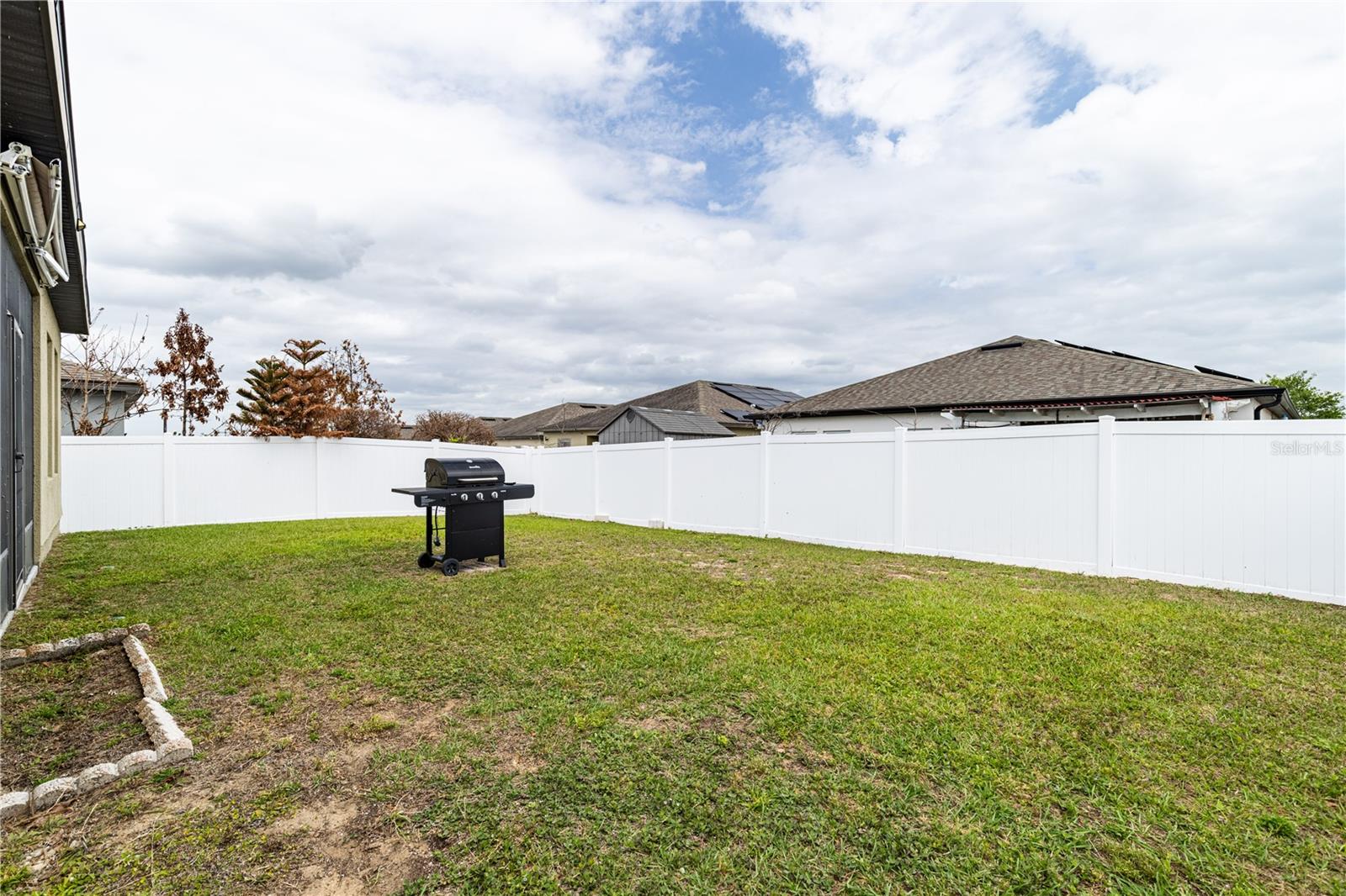 Image 29 of 43 For 346 Eaglecrest Drive