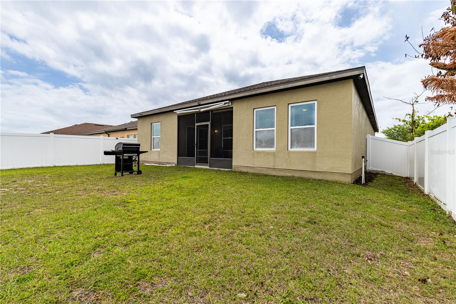 Image 31 of 43 For 346 Eaglecrest Drive