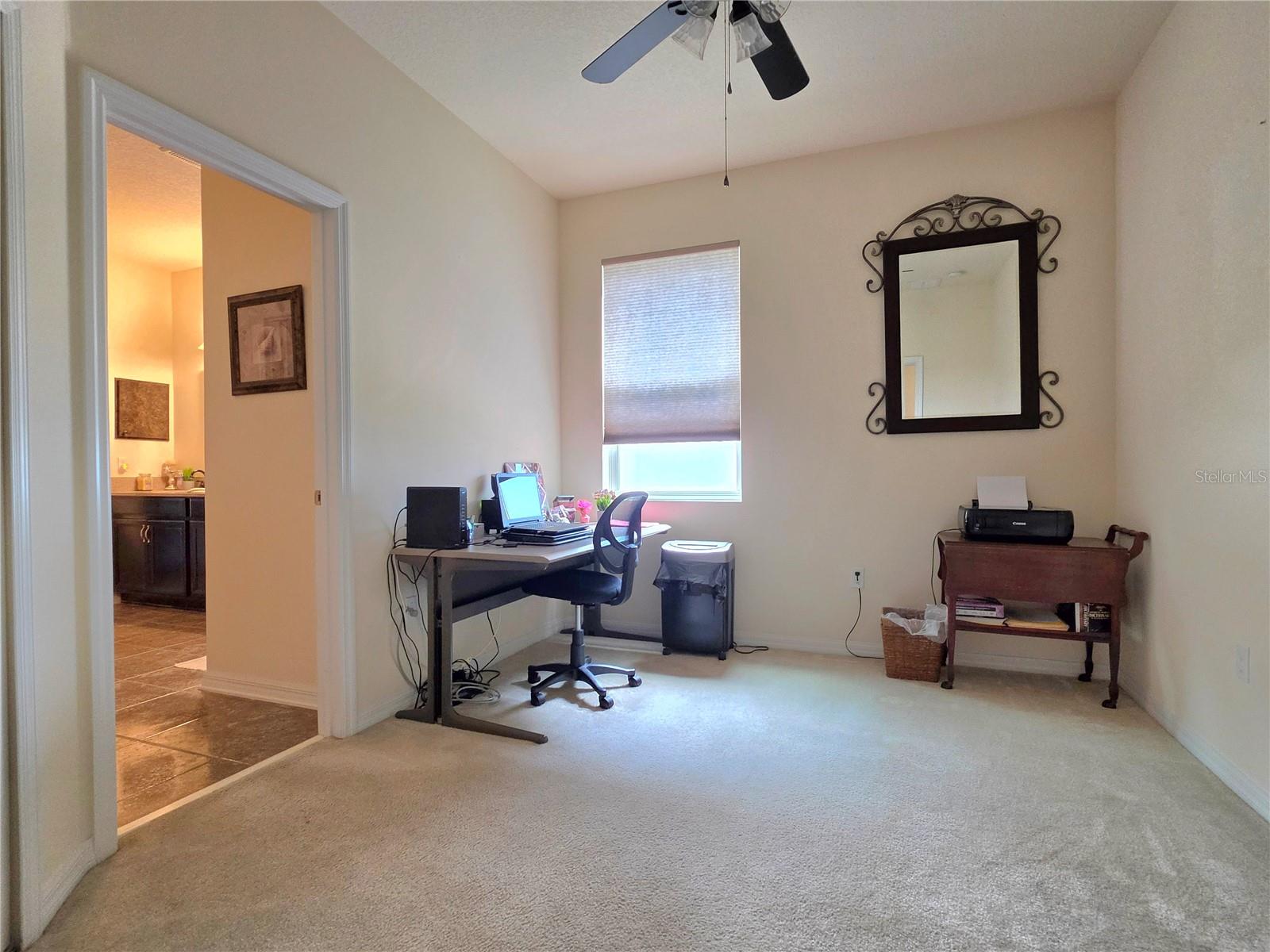 Listing photo id 13 for 2653 Limerick Circle