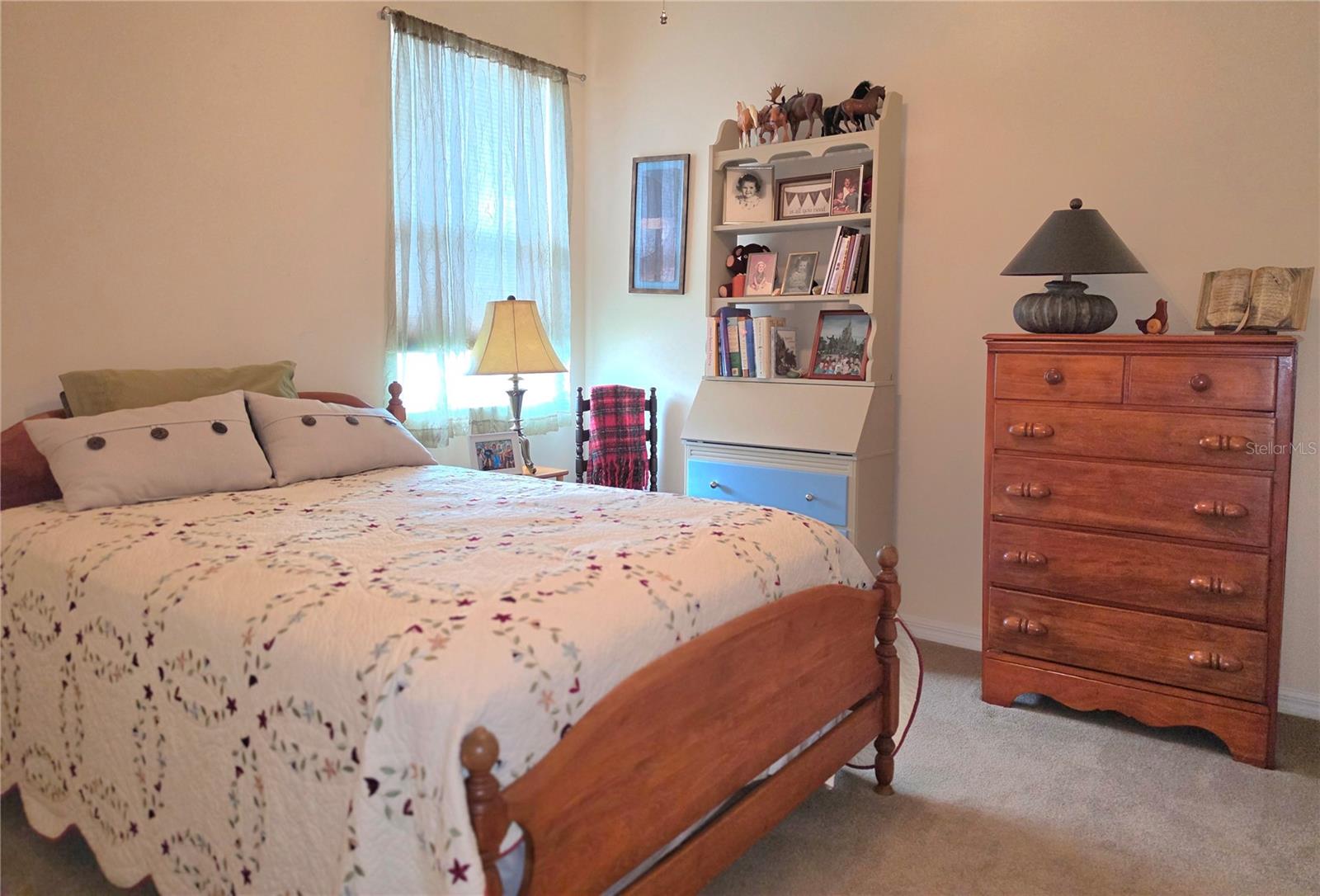 Listing photo id 17 for 2653 Limerick Circle