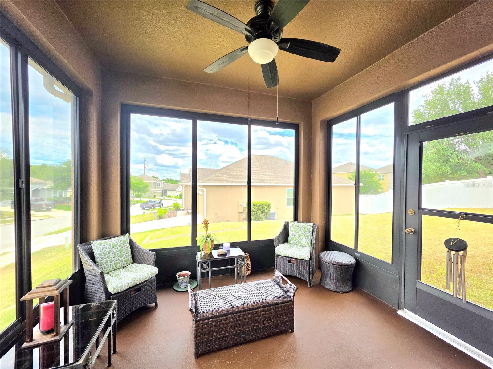 Listing photo id 23 for 2653 Limerick Circle