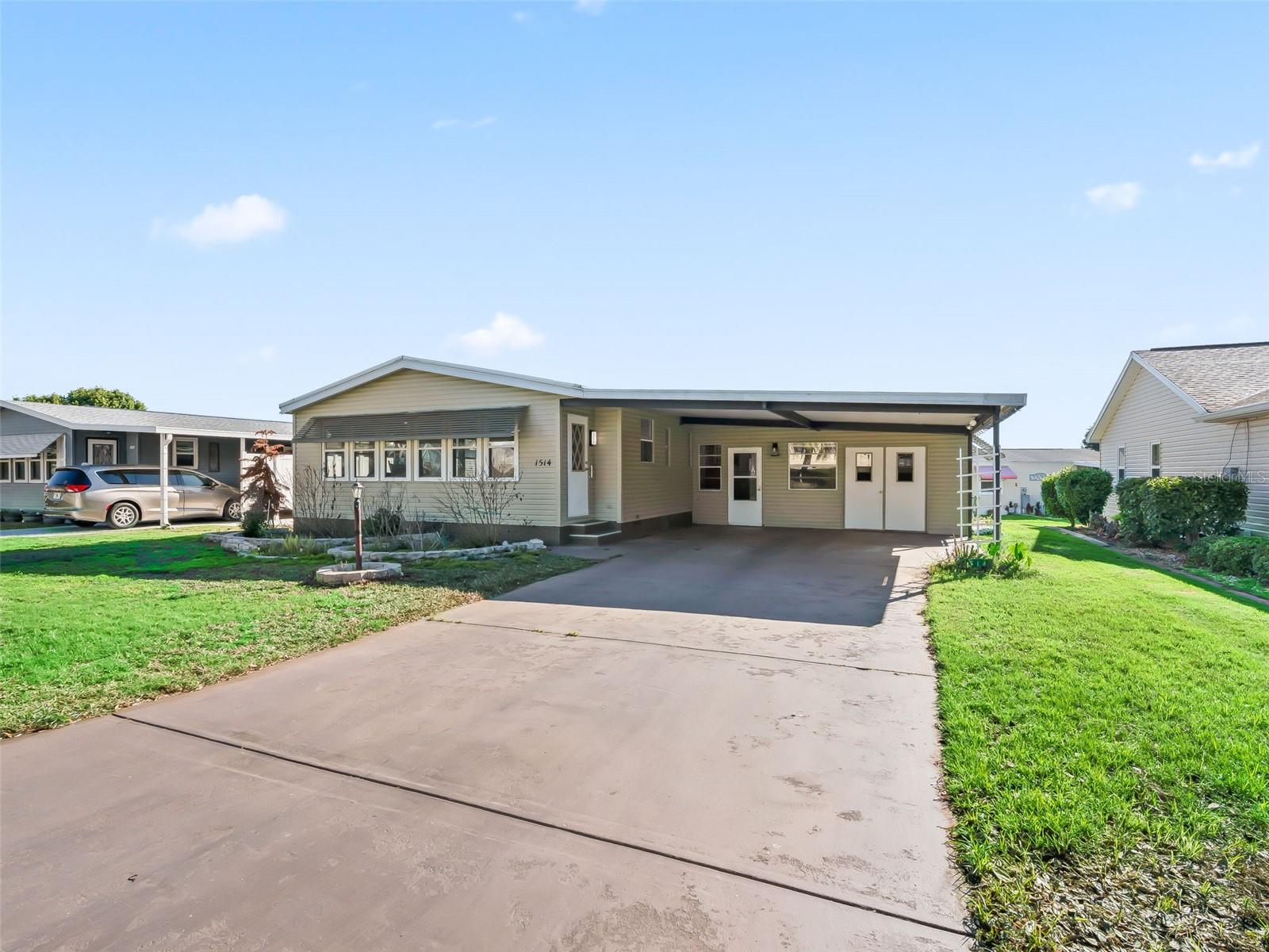 Image 2 of 35 For 1514 Hillcrest Drive