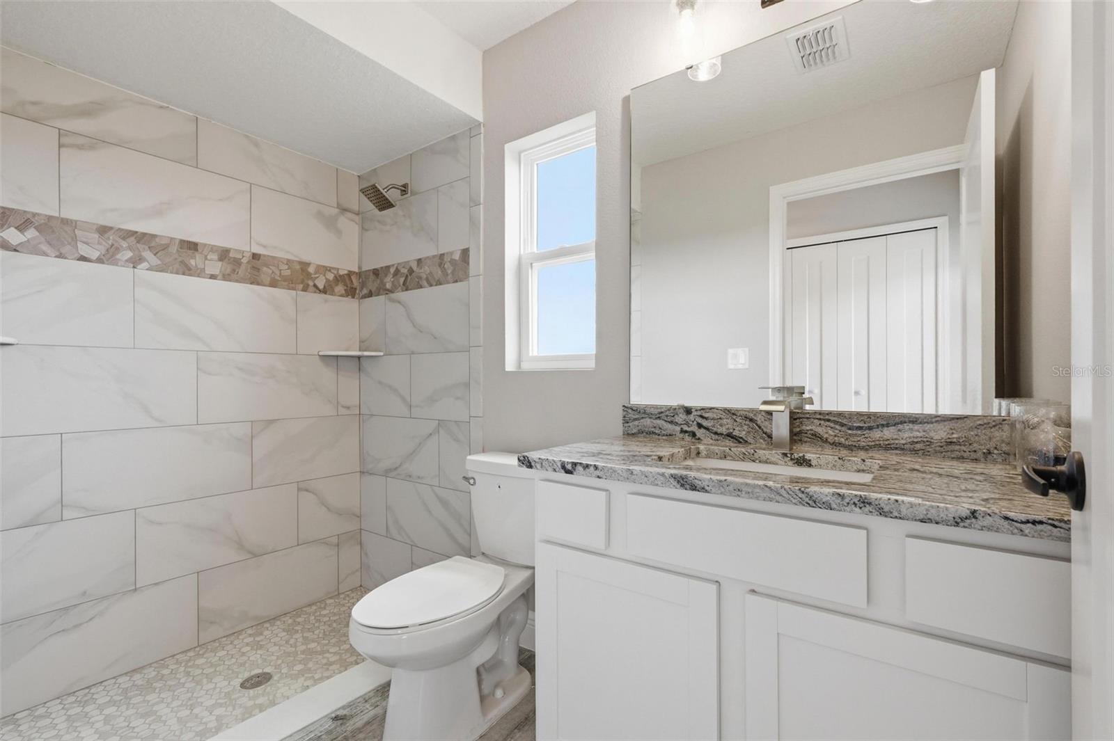 Listing photo id 19 for 3264 Station Boulevard