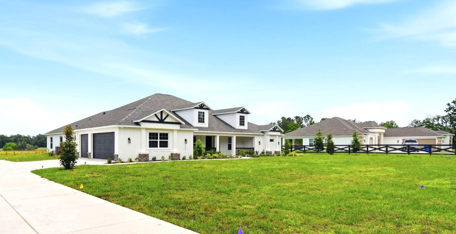 Listing photo id 27 for 3264 Station Boulevard